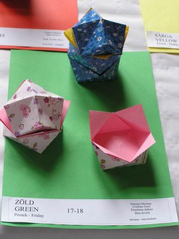 Tomoko Fuse: Emeletes doboz