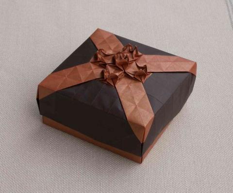 Somos Endre: Coloured Masu Box