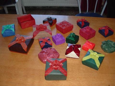 Somos Endre: Masu doboz kiállítás a szekszárdi origami táborban