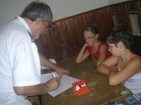 Gyerekek várják a rajzot