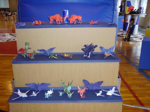 Papírrepülők világbajnoksága 2006 - origami dekoráció