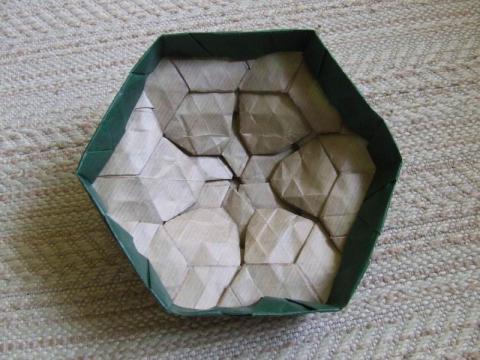 Doboz teteje belűlről