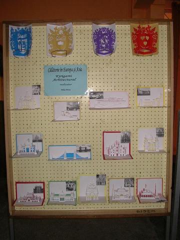 Origami és kirigami kiállítás Zsibón - Mihai Petris: Kirigami modellek